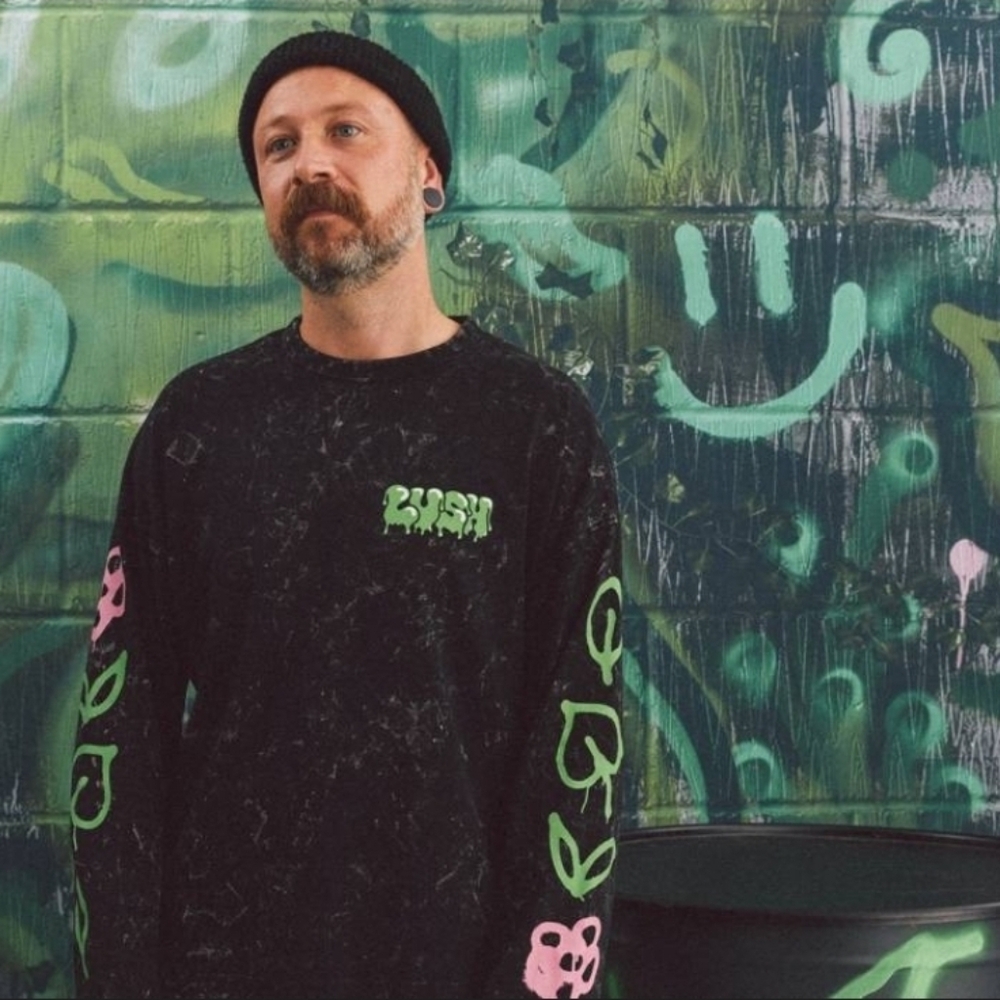 Lush Drip Graphic Tee in Green and Black